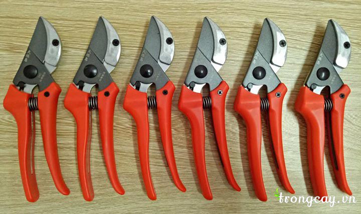 Kéo J302 made in Japan