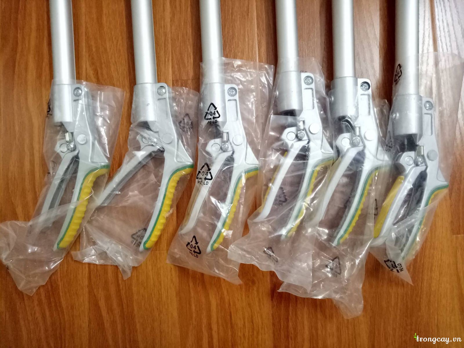 tay cầm kéo santa 3m